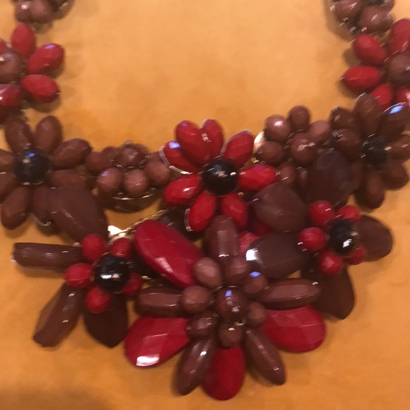 Beautiful statement necklace - Picture 3 of 3